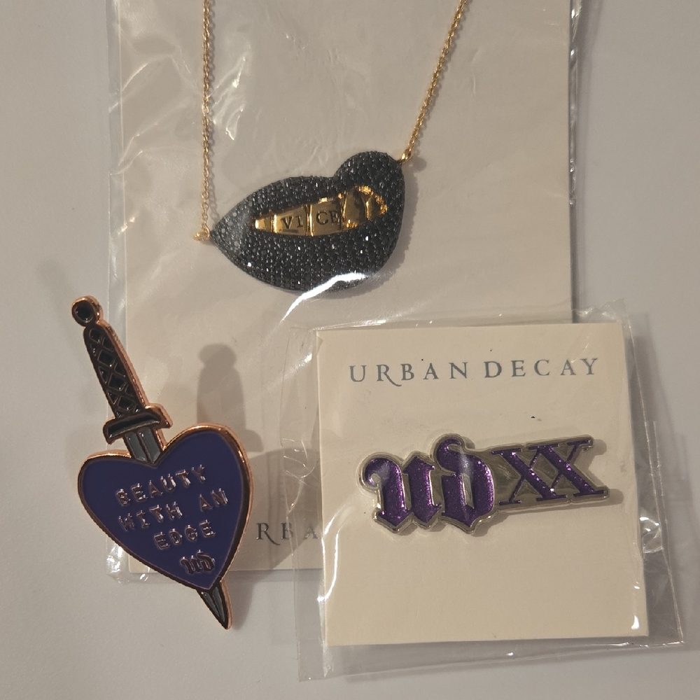 Limited Edition Urban Decay BUNDLE of Merch